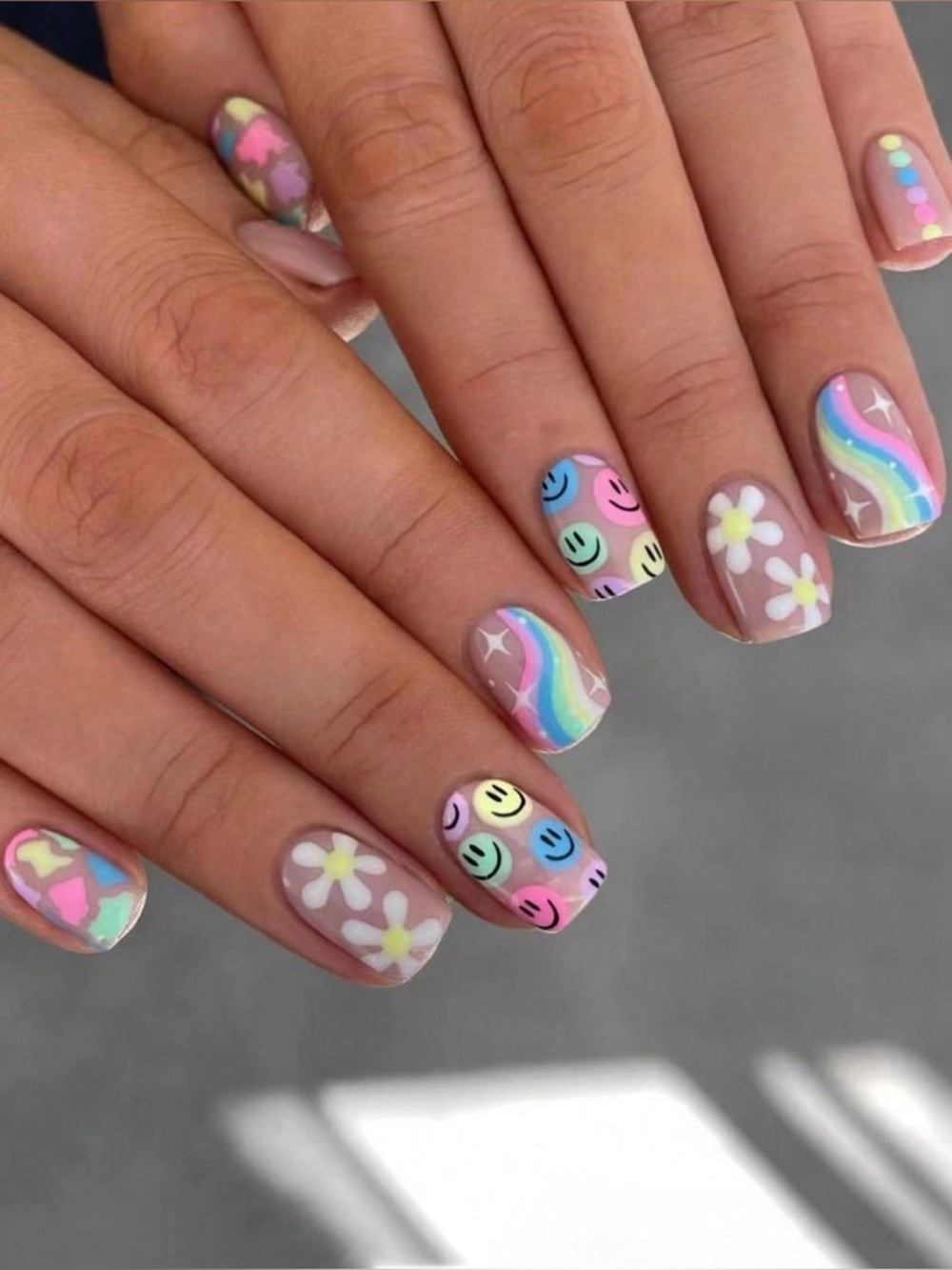 Pastel Rainbow & Daisy Nail Art